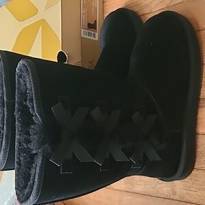 Koolaburra by UGG Victoria boots